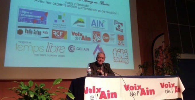 À Péronnas (01), “La démocratie en danger” avec Roland Cayrol